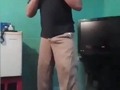 Jesus en boxer jalandose el pene avienta semen #4