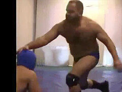 hairy man vs slender wrestling