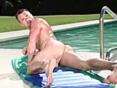 speedo grizzlies romping outdoor