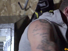 Muscle dude shoots a load while assfucked in lockeroom