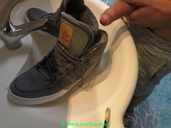 urinate in fresh Sneakers (AF1, Adidas Hardcourt)