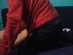 Le hago una mamada a mi amigo gay-for-pay