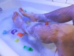 Young homo. With a XXL man rod. Uber-Cute soles. Wanking off in a red-hot bathtub. (Part two)