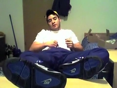 Warming up with sneakers