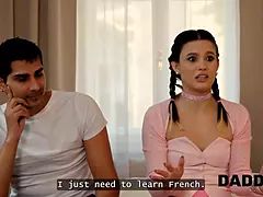 Beauté, Brunette brune, Tromperie, Papa, Petite amie, Pigtail, Rasée, Nénés