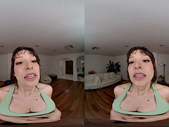 Busty MILF Lexi Luna enjoys an intense workout with her big cock VR Porn