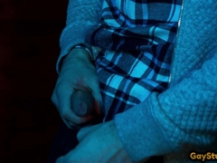 Leather harness hunk bareback bangs his trimmed body BF