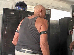 fellate and smash in the gym by ebony trainer