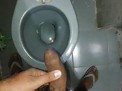 Hi iam in tiruppur want this dick