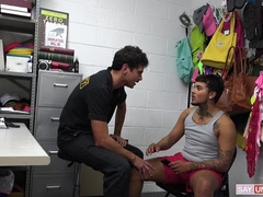 Victor Sates, Xtian Blend After He Tastes Mine, He Wont Be Refuse He Luvs Lollipop