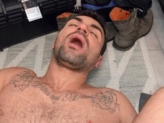 Reality Dudes - The client can't resist Ian Greene's sexy ass and ends up fulfilling his wish