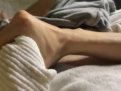 Masturbating My Ample Trunk With Socks!