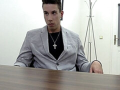 Flamboyant newcomer fucked on the desk