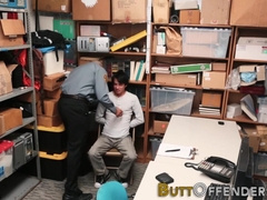 Thief deep-throating ebony trouser snake