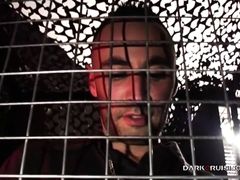 Darkcruising.com - Wank in sneakers