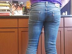 Study Break: Teen Boy has a Buttplug Potty Dance