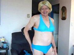 wild Gigi demonstrating her fresh blue bikini