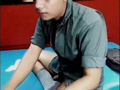 Skinny Amateur Strips on Webcams