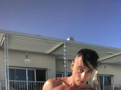 Bare enormous muscle instructing