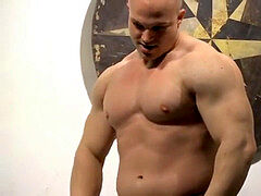 Kyle Stevens Muscle worship - webcam live