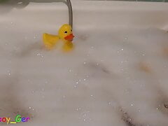 The duck and the cock - Bathtub play with soft (and a little bit hard) cock