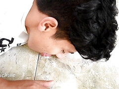 Chewing gum stuck on the floor