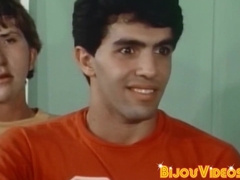 Homosexual threesome with athletic looking cock munchers