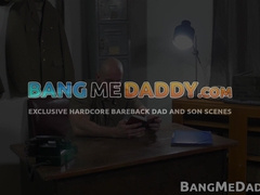 Muscular hunk Alex Hell anal and raw breeds submissive Oscar Hart