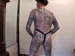 Tattoo Man Pinnomen Had a Supah Cock-squeezing Mid-body