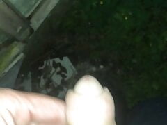 i jerk outdoor by night