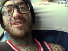 Tatuado, andre-ferraz, vagao