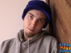 Tattooed straighty wanking off for popshot