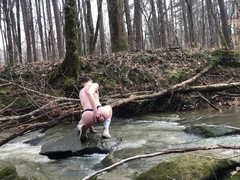 nineteen yr senior Jesse Gold drains off and jizzes in a sea then nearly gets caught