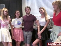 Минет, Игры, Обнаженные, Бассейн, Молоденькие, Сиськи