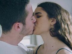 18 ans, Nana, Grosse bite, Sucer une bite, Brunette brune, Queue, Hard, Chatte