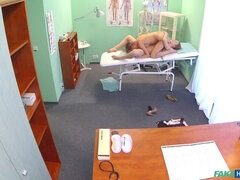 69, 素人, ブロンド, 医者, 指いじり, レズビアン, 看護婦, のぞき