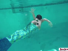 Culo, Morena, Sexo duro, Enorme, Interracial, Al aire libre, Juguetes, Bajo el agua