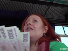 Amateur, Rubia, Autobús, Checa, Madres para coger, Dinero, Público, Fumando
