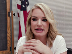 Ca minou, Éjaculation interne, Fétiche, Poilue, Talons, Chatte, Jarretelles, Plan cul à trois