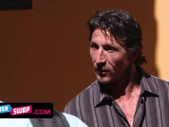 デカチン, コンドーム, イく瞬間, 娘, バック, 手コキする, ハードコア, ティーン