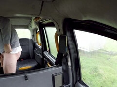 Stellung 69, Leie, Grosse titten, Auto, Schwarz, Handjob, Zierlich, Pov