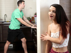 18 jahre, Geschnappt, Schwanz, Hardcore, Hd, Zierlich, Schwestern, Jungendliche (18+)