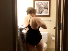 ビキニ, 黒人, お婆さん, ハードコア, Hd, 淫乱熟女, 公共, 水着