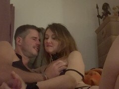 Leie, Grosser schwanz, Schmuddelige sprache, Handjob, Riesenschwanz, Party, Zierlich, Muschi