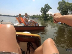 Tetas grandes, Morena, Cornudo, Garganta profunda, Pajear, Al aire libre, Tetas, Voyeur