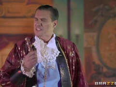 Cul, Sucer une bite, Brunette brune, Gode, En levrette, Européenne, Chatte, Cheveux courts