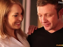 フェラチオ, イギリス人, 着衣女と全裸男, イく瞬間, 手コキする, 小柄, ハメ撮り, 三人