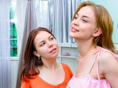 Blondine, Kleid, Fingern, Lesbisch, Lecken, Russisch, Jungendliche (18+), Titten