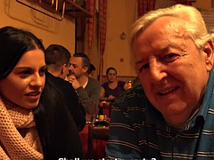 Amateur, Nana, Sucer une bite, Hard, Adolescente, Plan cul à trois, Jumeaux