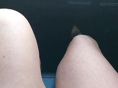 車, ズームショット, 指いじり, Hd, ヒール, 淫乱熟女, ルーマニア人, スカート